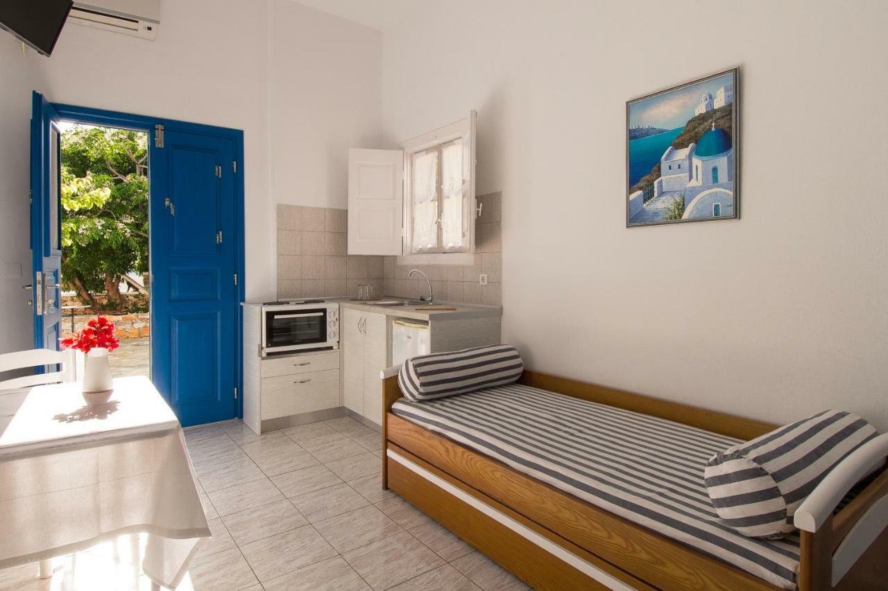 Evgenia Rooms And Apartments Folégandros Eksteriør billede
